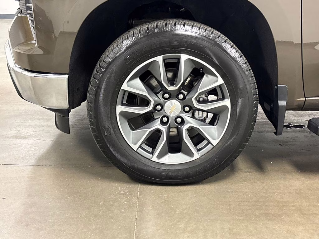 2023 Harvest Bronze Metallic Chevrolet Silverado 1500 LT 4X4 Truck