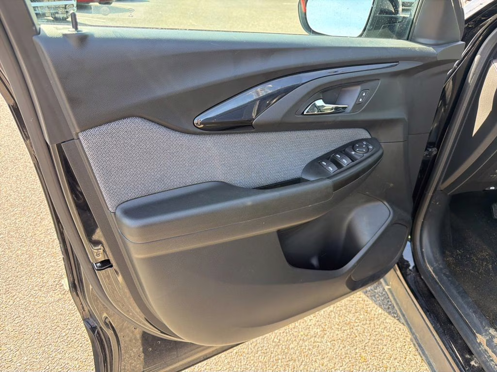 2021 Mosaic Black Metallic Chevrolet Trailblazer LT FWD SUV