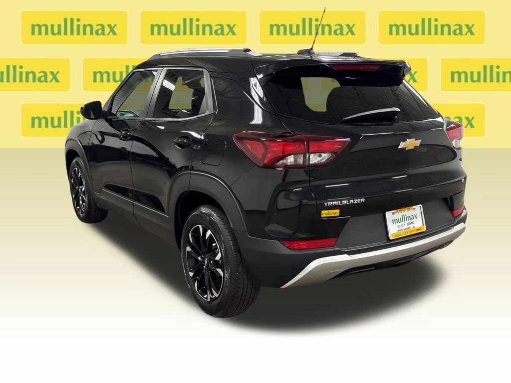 2021 Mosaic Black Metallic Chevrolet Trailblazer LT FWD SUV
