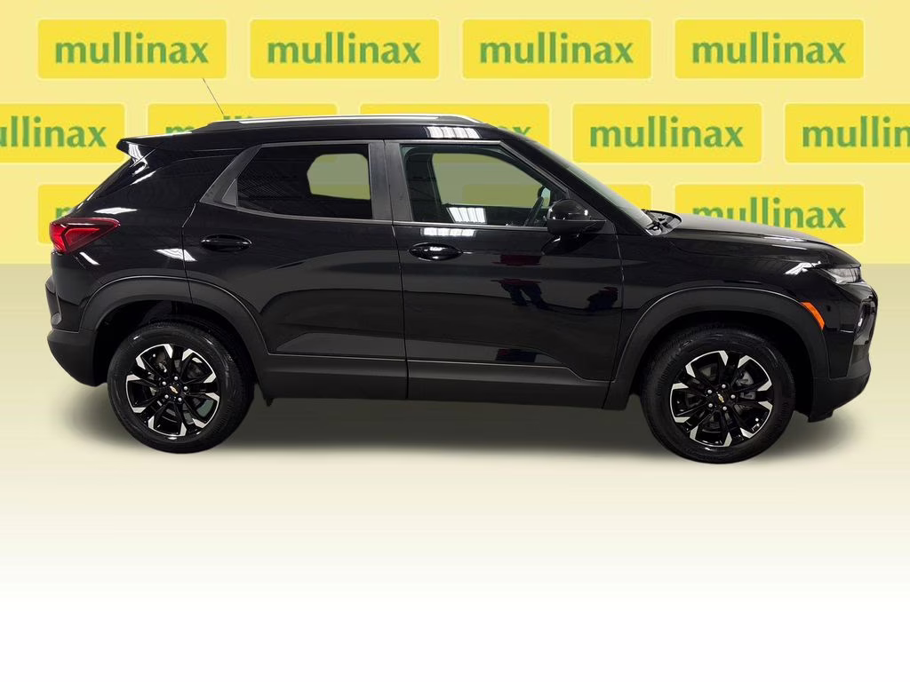 2021 Mosaic Black Metallic Chevrolet Trailblazer LT FWD SUV