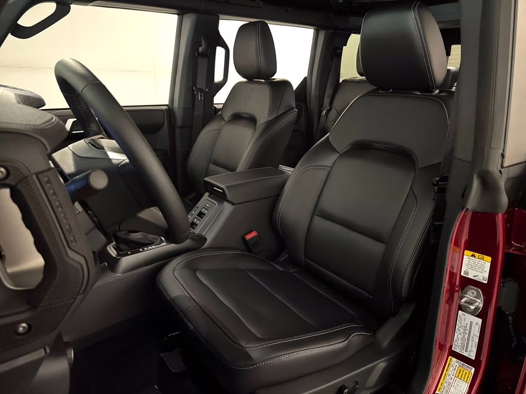 2026 Ruby Red Metallic Tinted Clearcoat Ford Bronco Outer Banks 4X4 SUV