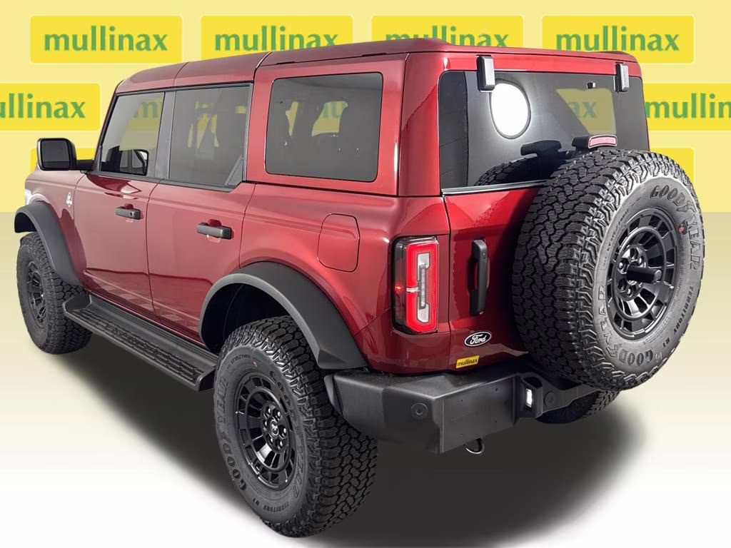 2026 Ruby Red Metallic Tinted Clearcoat Ford Bronco Outer Banks 4X4 SUV