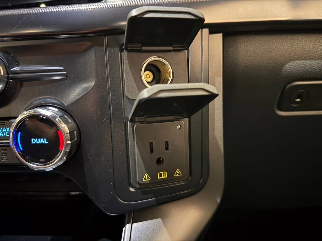 2026 Star White Metallic Tri-Coat Ford F-150 Lariat 4X4 Truck