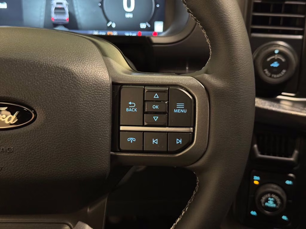 2026 Star White Metallic Tri-Coat Ford F-150 Lariat 4X4 Truck