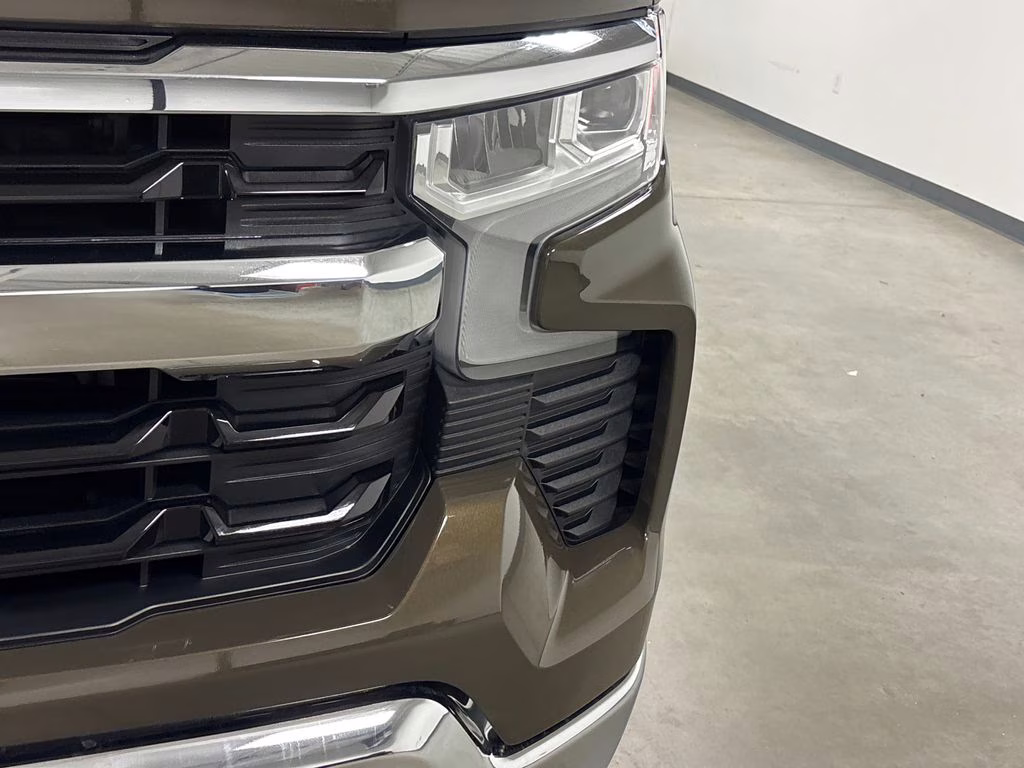 2023 Harvest Bronze Metallic Chevrolet Silverado 1500 LT 4X4 Truck