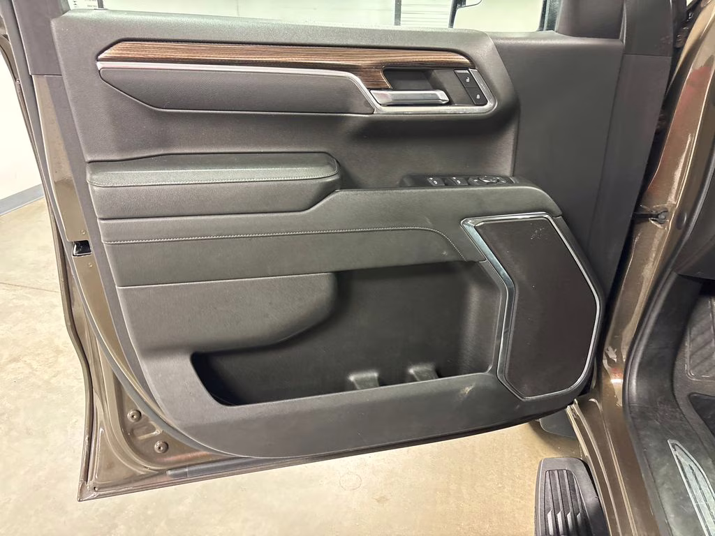 2023 Harvest Bronze Metallic Chevrolet Silverado 1500 LT 4X4 Truck