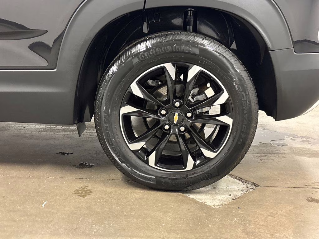 2021 Mosaic Black Metallic Chevrolet Trailblazer LT FWD SUV