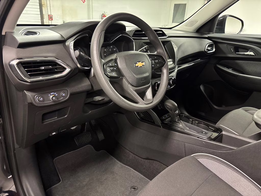 2021 Mosaic Black Metallic Chevrolet Trailblazer LT FWD SUV