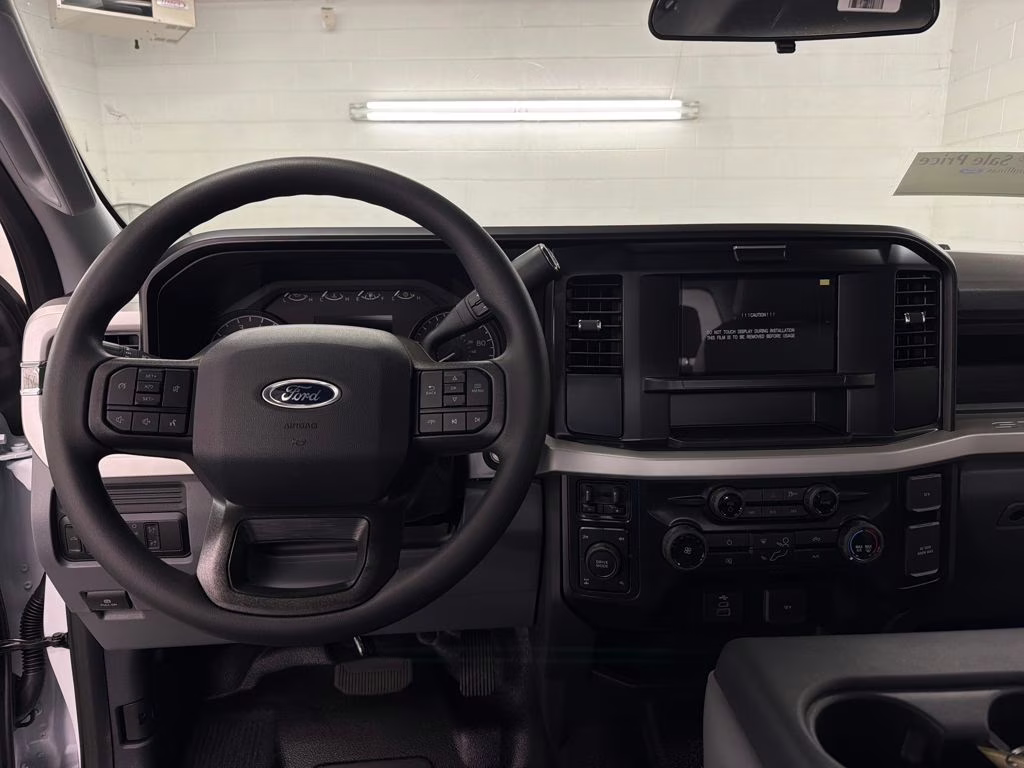 2026 OXFORD WHITE Ford Super Duty F-250 SRW XL 4X4 Truck