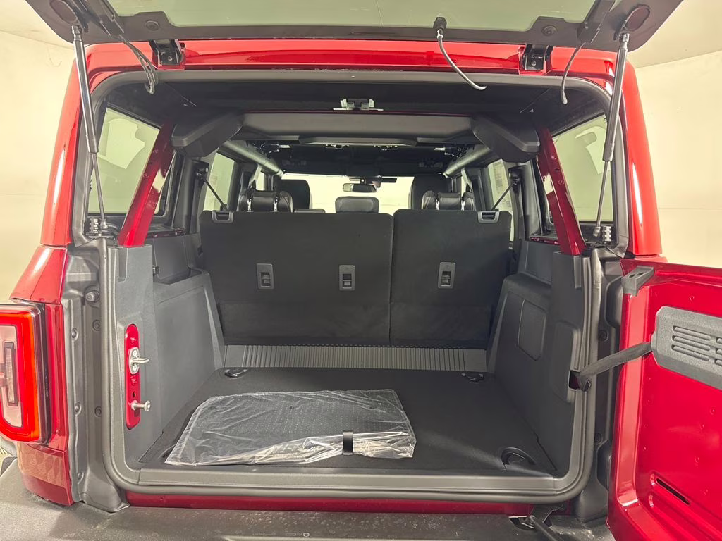 2026 Ruby Red Metallic Tinted Clearcoat Ford Bronco Outer Banks 4X4 SUV