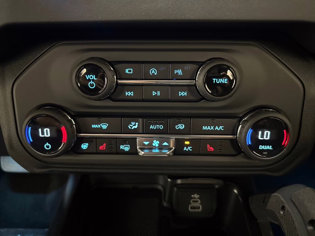 2026 Ruby Red Metallic Tinted Clearcoat Ford Bronco Outer Banks 4X4 SUV