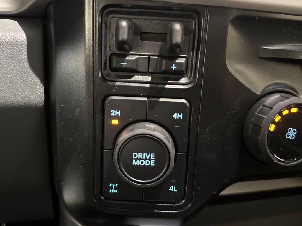 2026 Agate Black Metallic Ford Super Duty F-250 SRW XLT 4X4 Truck