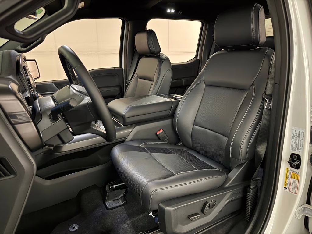 2026 Star White Metallic Tri-Coat Ford F-150 Lariat 4X4 Truck