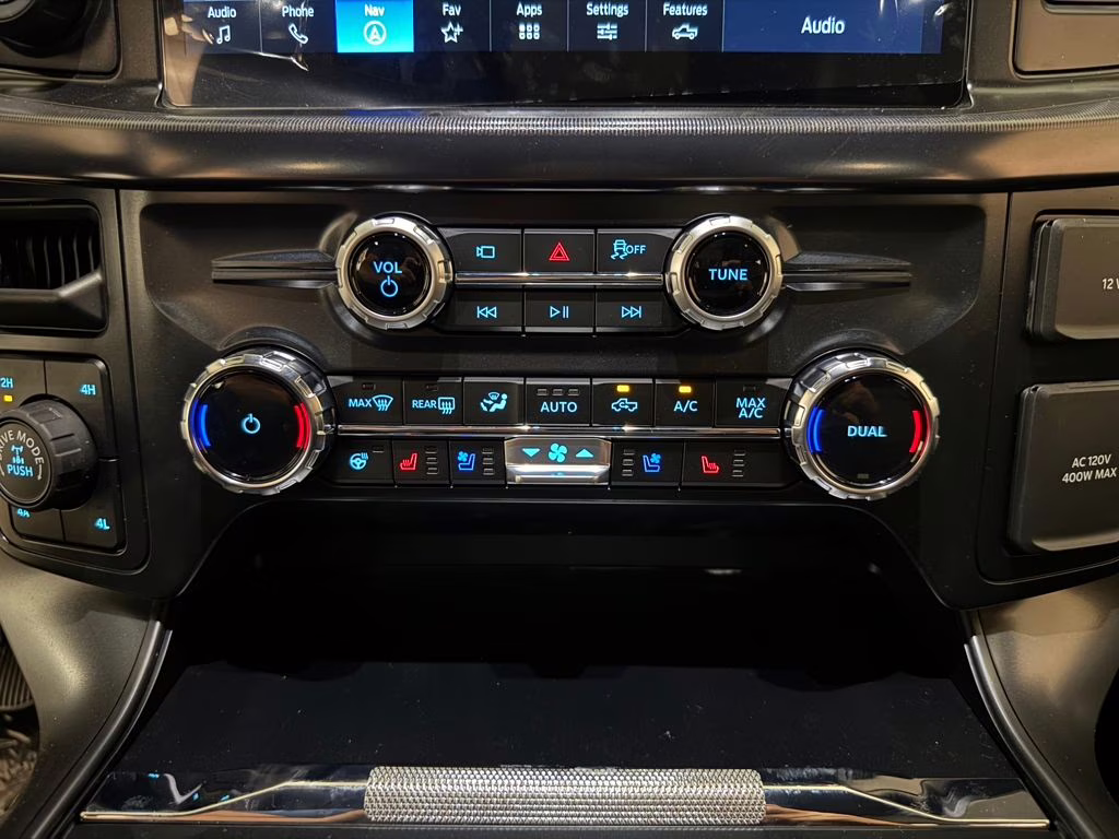 2026 Star White Metallic Tri-Coat Ford F-150 Lariat 4X4 Truck