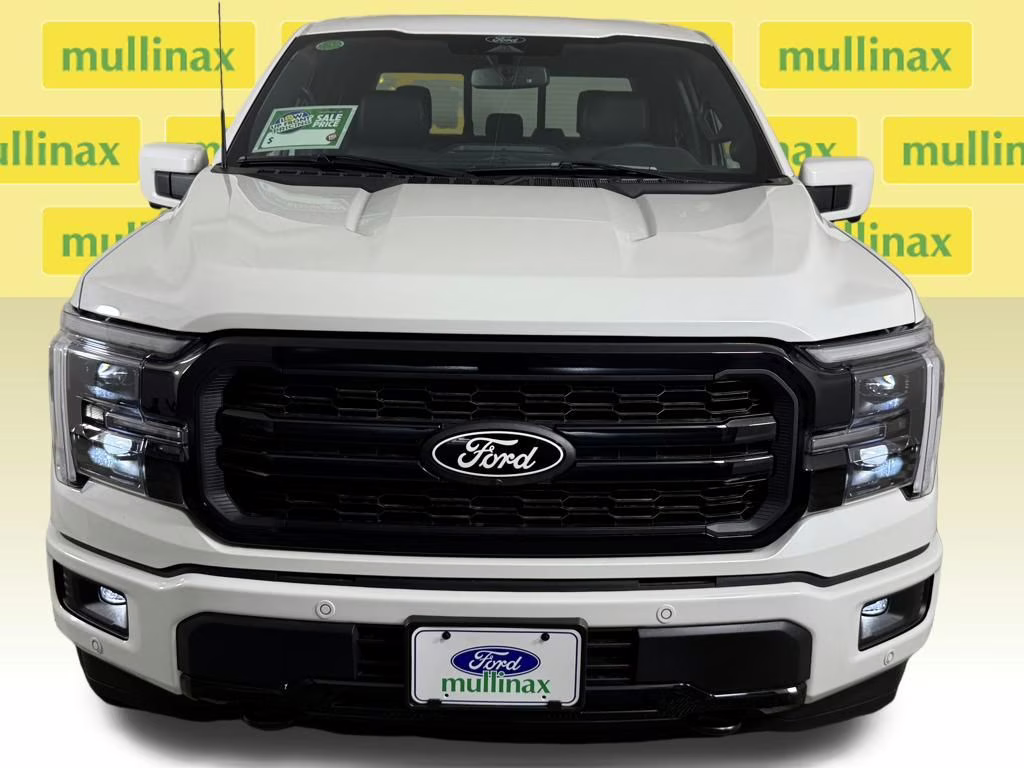 2026 Star White Metallic Tri-Coat Ford F-150 Lariat 4X4 Truck