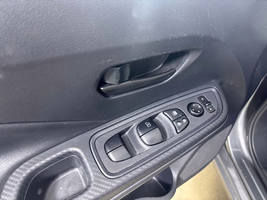 2025 Gun Metallic Nissan Versa 1.6 S FWD Sedan