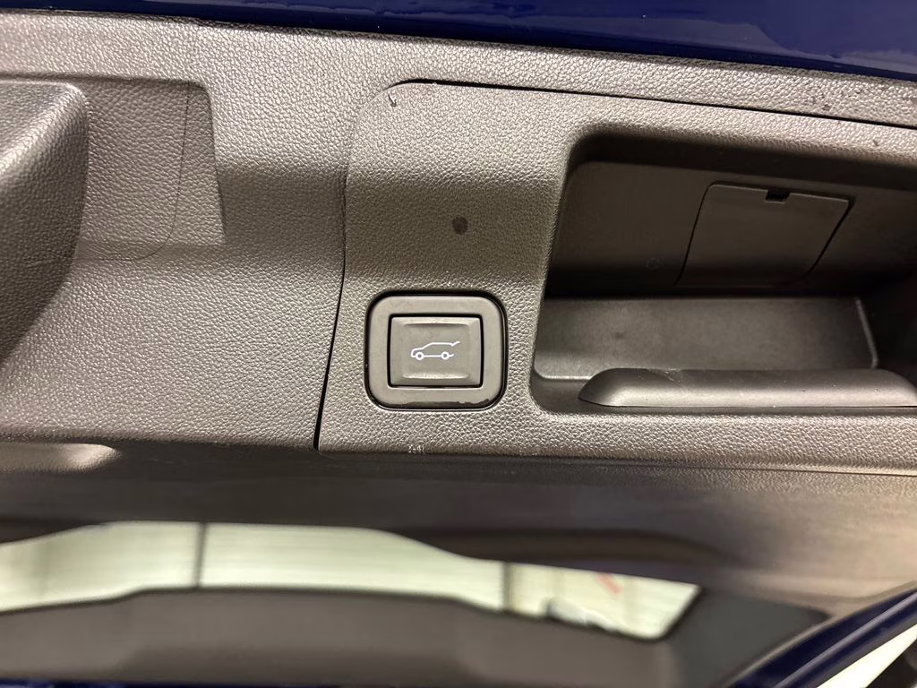 2023 Ultra Blue Metallic GMC Acadia SLE AWD SUV