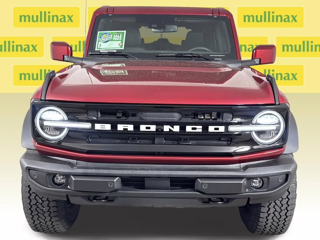 2026 Ruby Red Metallic Tinted Clearcoat Ford Bronco Outer Banks 4X4 SUV