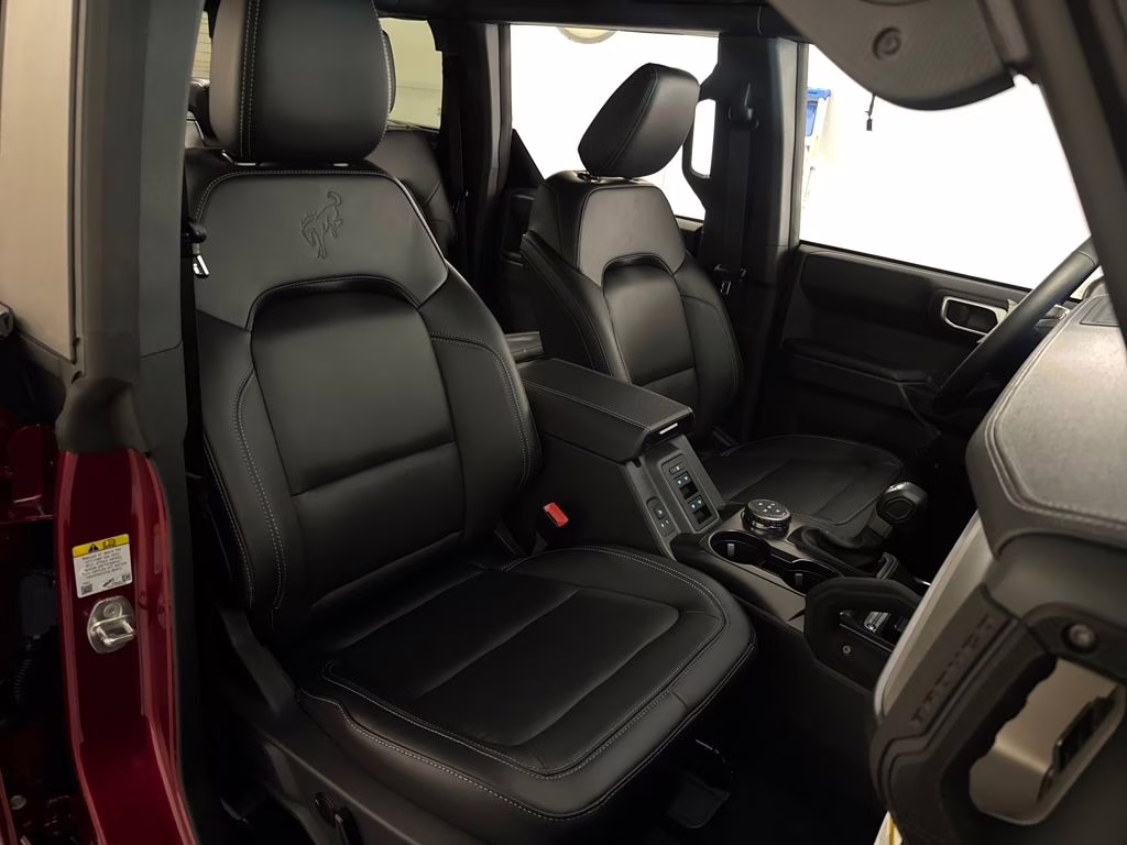 2026 Ruby Red Metallic Tinted Clearcoat Ford Bronco Outer Banks 4X4 SUV