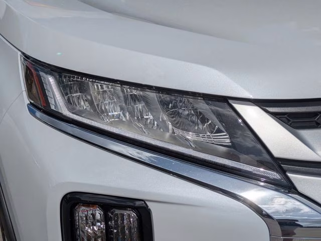 2026 White Diamond Mitsubishi Outlander Sport 2.0 ES 4X4 SUV