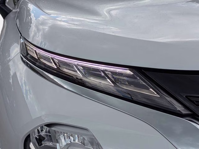2026 White Diamond Mitsubishi Outlander SE FWD SUV
