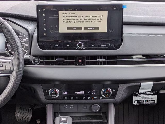2026 White Diamond Mitsubishi Outlander SE FWD SUV