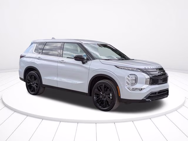 2026 White Diamond Mitsubishi Outlander SE FWD SUV