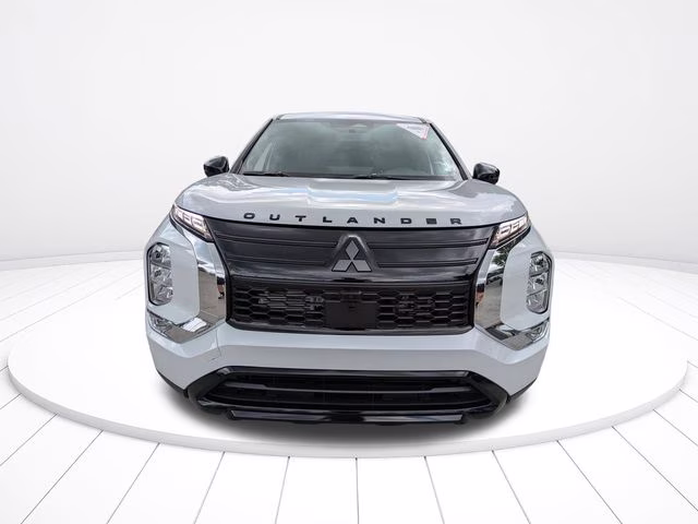 2026 White Diamond Mitsubishi Outlander SE FWD SUV
