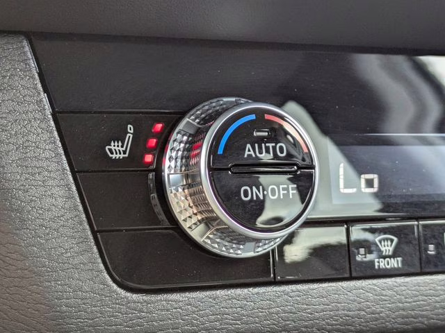 2026 White Diamond Mitsubishi Outlander SE FWD SUV