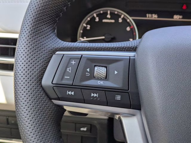 2026 White Diamond Mitsubishi Outlander SE FWD SUV