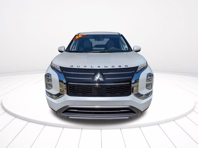 2026 White Diamond Mitsubishi Outlander SE FWD SUV
