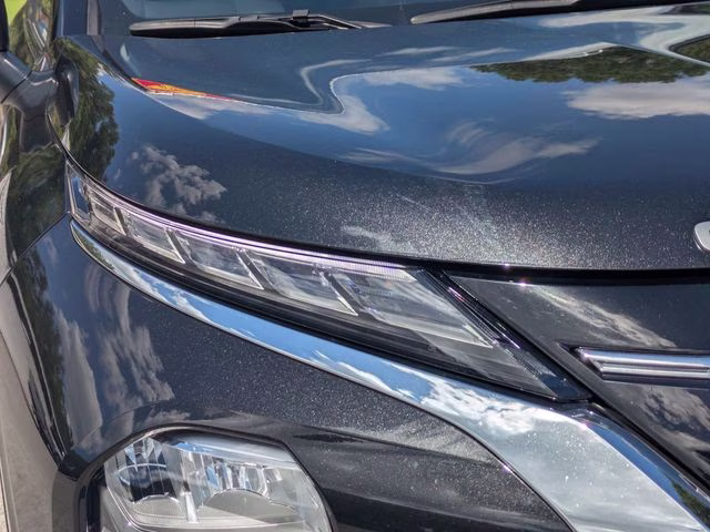 2025 Silver Mitsubishi Outlander Platinum Edition AWD SUV