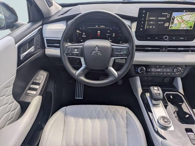 2025 Silver Mitsubishi Outlander Platinum Edition AWD SUV