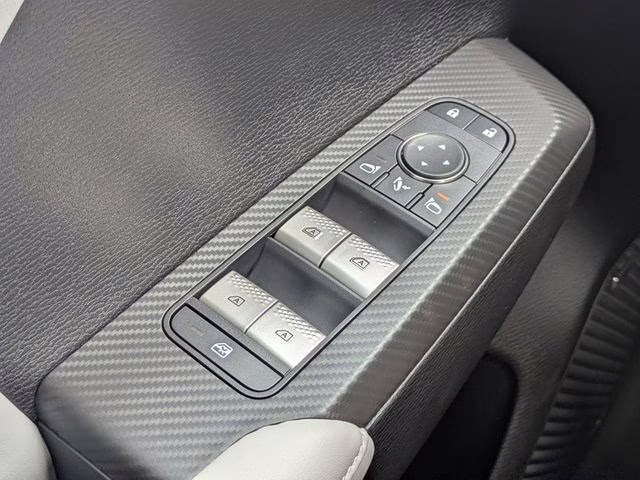 2026 White Diamond Mitsubishi Outlander SE FWD SUV