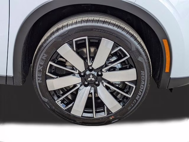 2026 White Diamond Mitsubishi Outlander SE FWD SUV