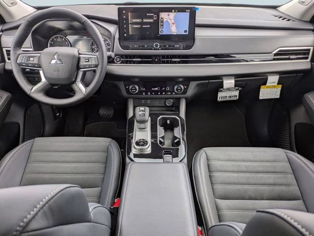 2026 White Diamond Mitsubishi Outlander SE FWD SUV