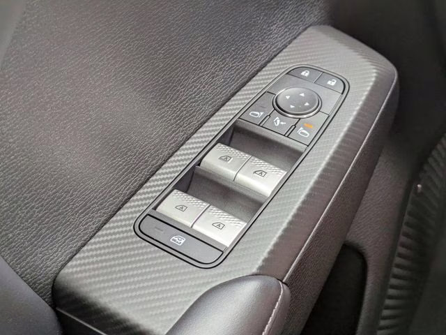2026 White Diamond Mitsubishi Outlander SE FWD SUV