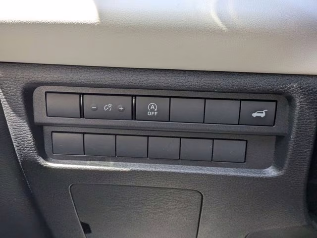 2026 White Diamond Mitsubishi Outlander SE FWD SUV