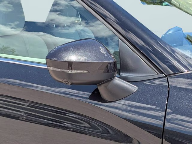 2025 Silver Mitsubishi Outlander Platinum Edition AWD SUV