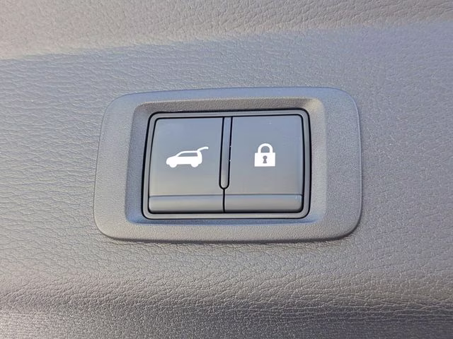 2025 Silver Mitsubishi Outlander Platinum Edition AWD SUV