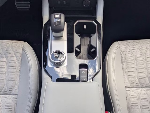 2025 Silver Mitsubishi Outlander Platinum Edition AWD SUV