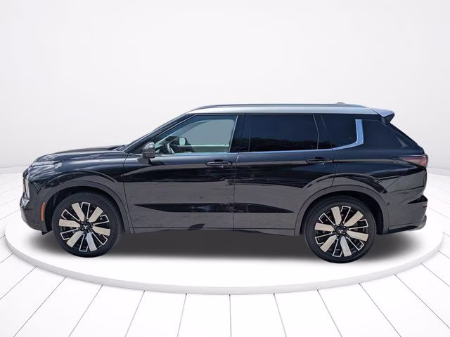 2025 Silver Mitsubishi Outlander Platinum Edition AWD SUV