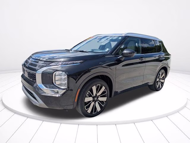 2025 Silver Mitsubishi Outlander Platinum Edition AWD SUV