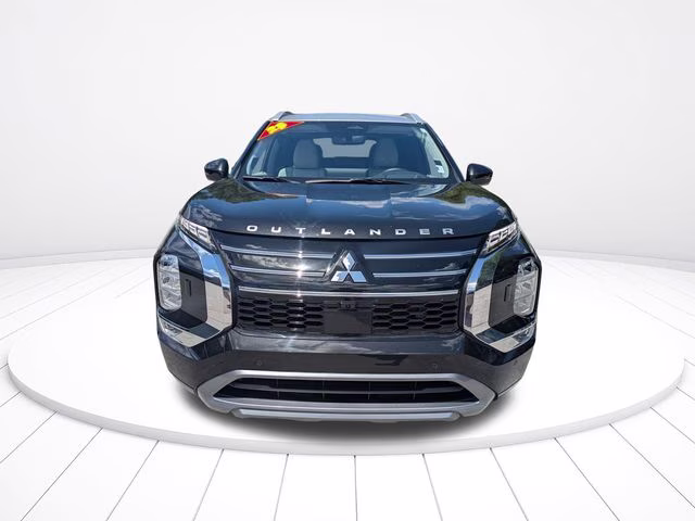 2025 Silver Mitsubishi Outlander Platinum Edition AWD SUV