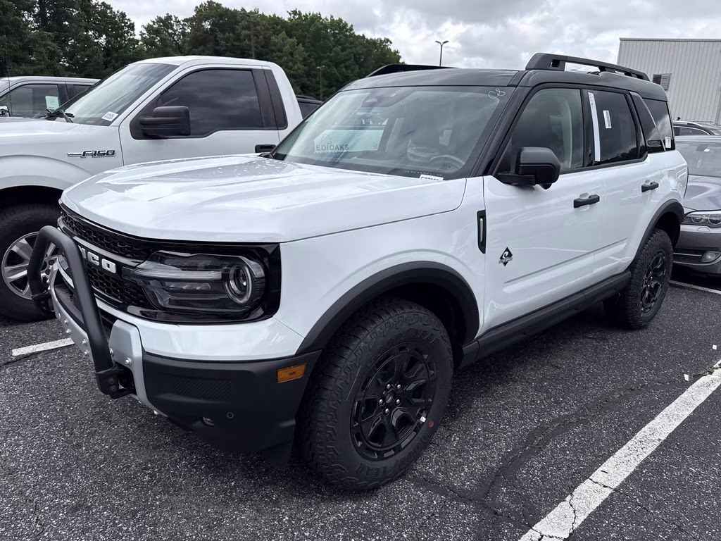 2026 Oxford White Ford Bronco Sport Outer Banks 4X4 SUV