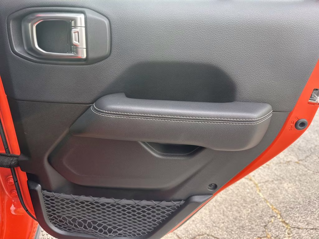 2019 Punkn Metallic Clearcoat Jeep Wrangler Unlimited Sahara 4X4 SUV