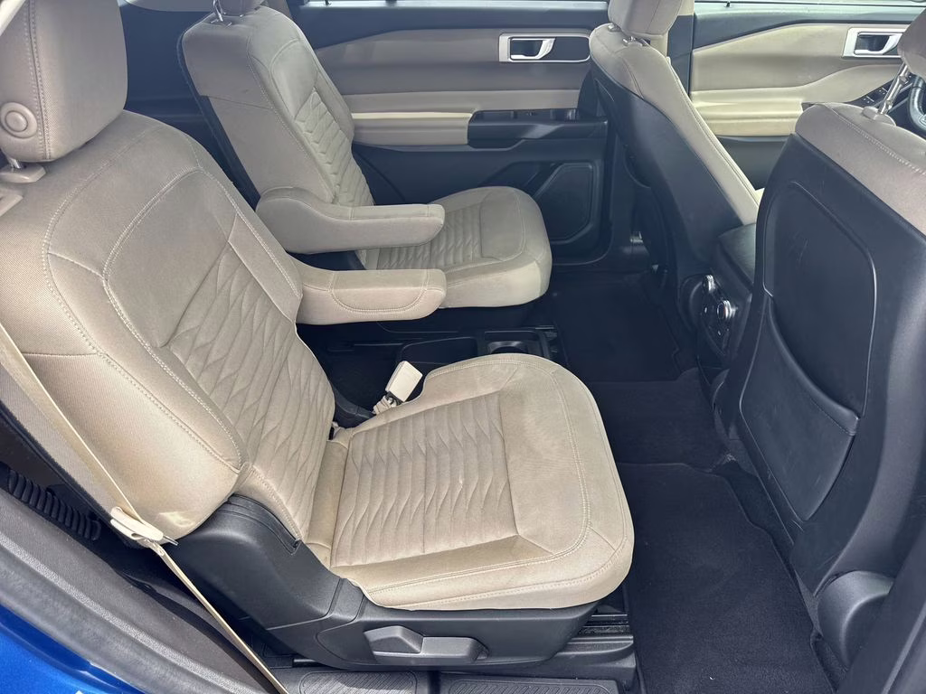 2020 Blue Metallic Ford Explorer XLT RWD SUV