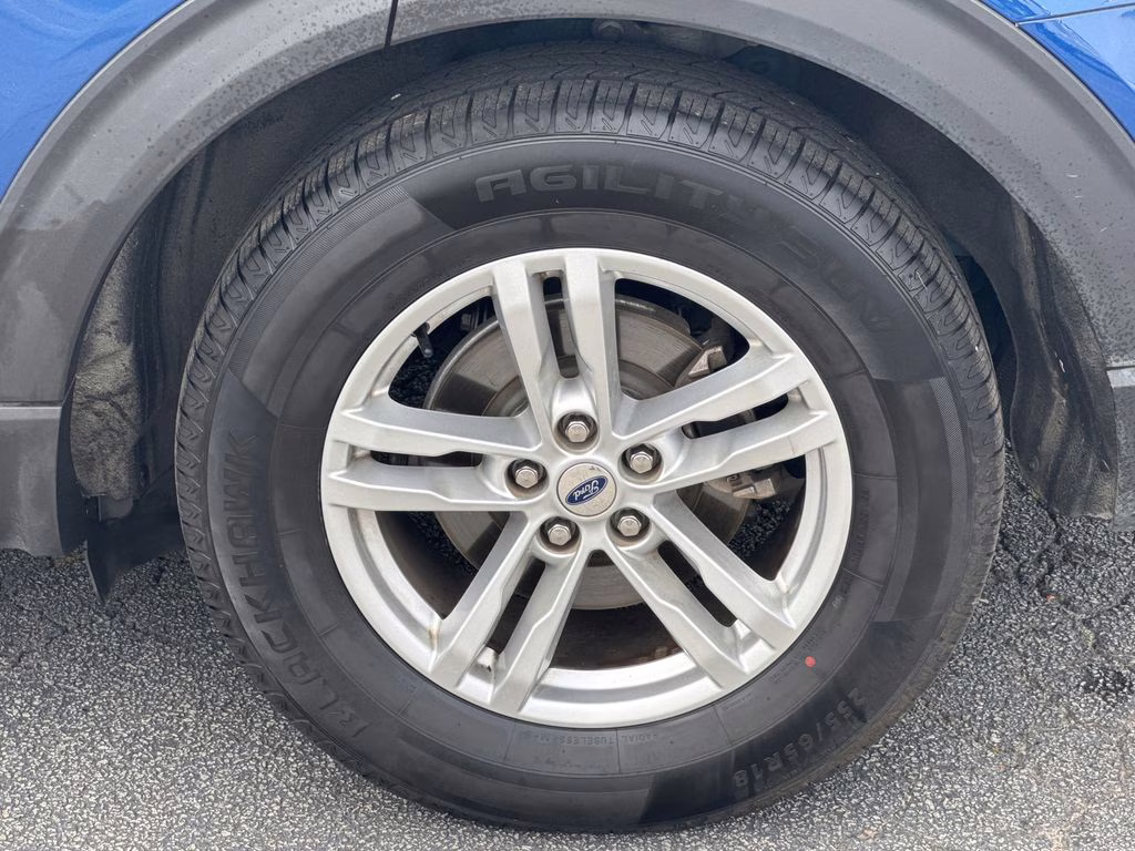 2020 Blue Metallic Ford Explorer XLT RWD SUV