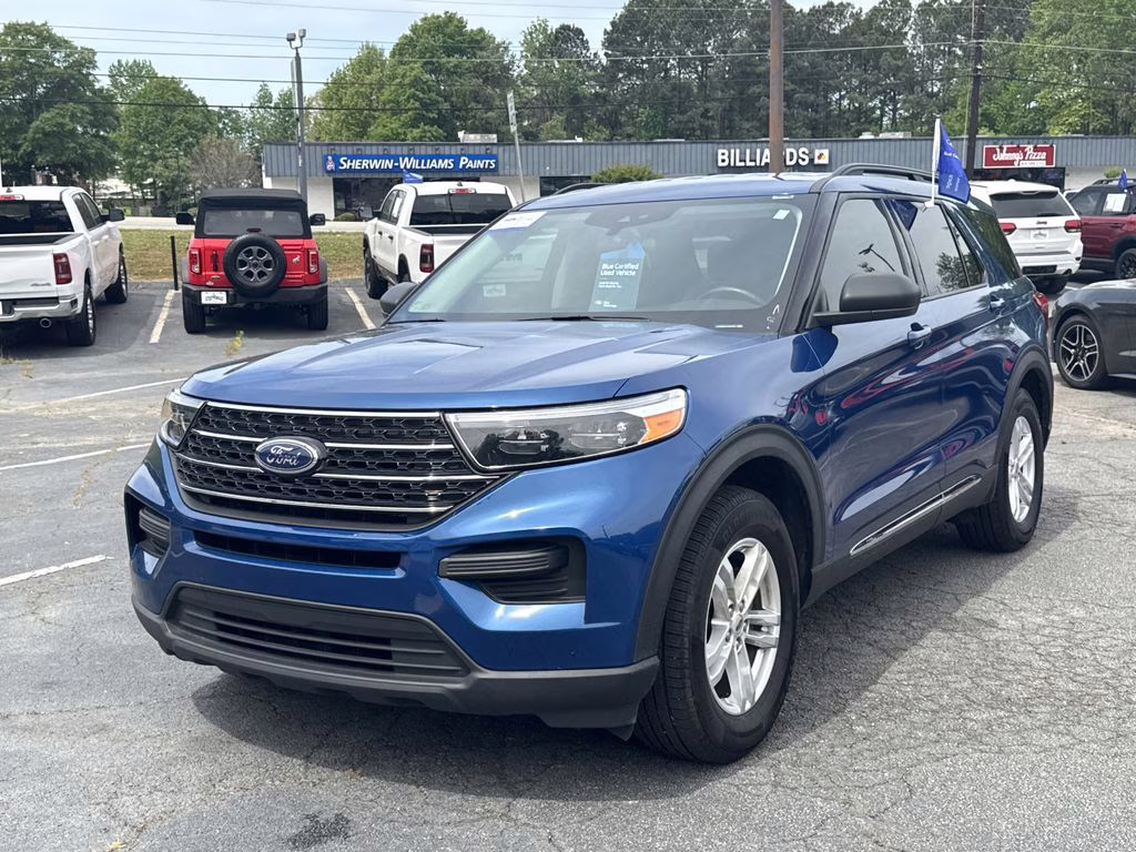 2020 Blue Metallic Ford Explorer XLT RWD SUV