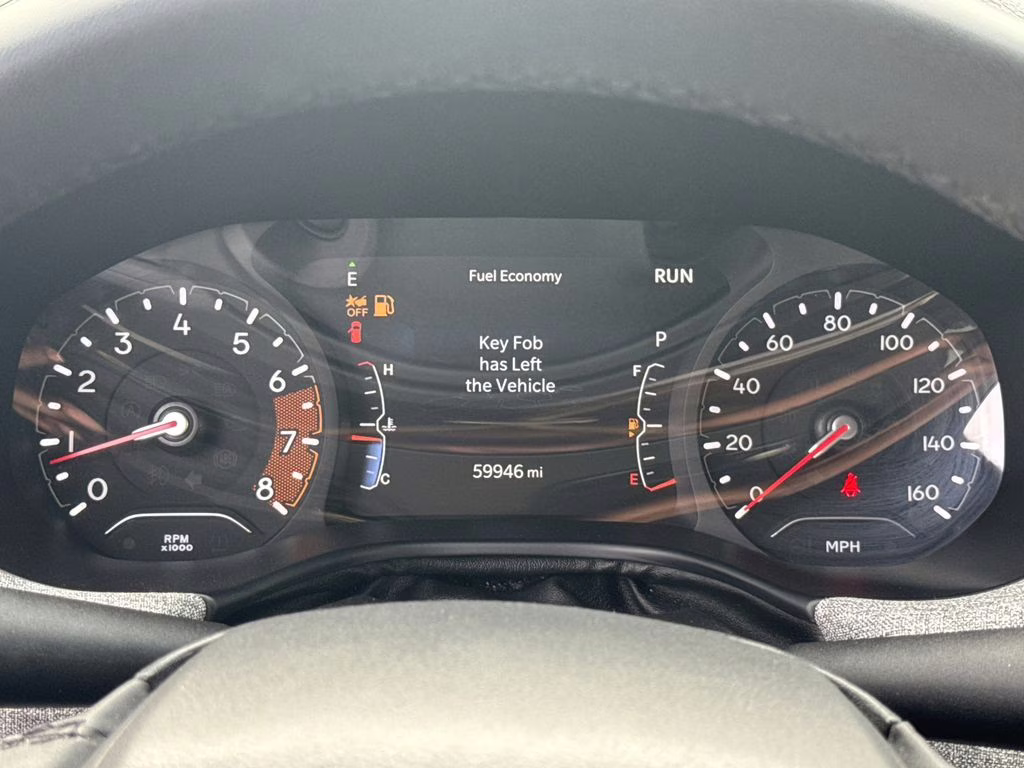 2024 Silver Zynith Metallic Clearcoat Jeep Compass Latitude 4X4 SUV